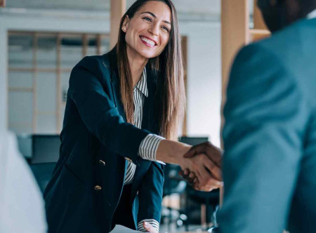 Chez Guy Hoquet, on recrute et on forme